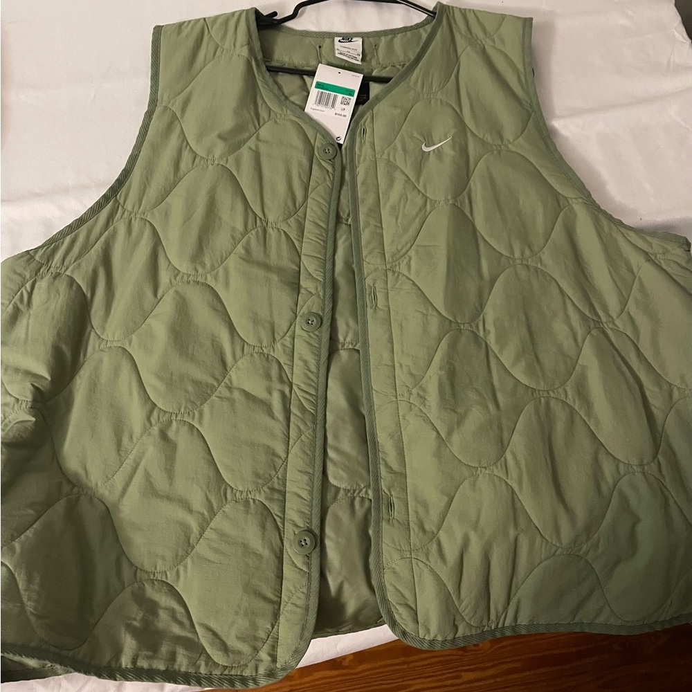 Nike vest new with tags